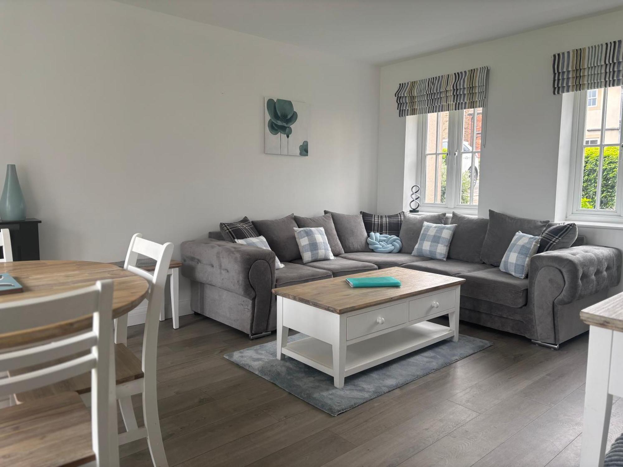 Dream Weaver 2 Bedroomed On The Bay, With On-site Gym And Swimming Pool